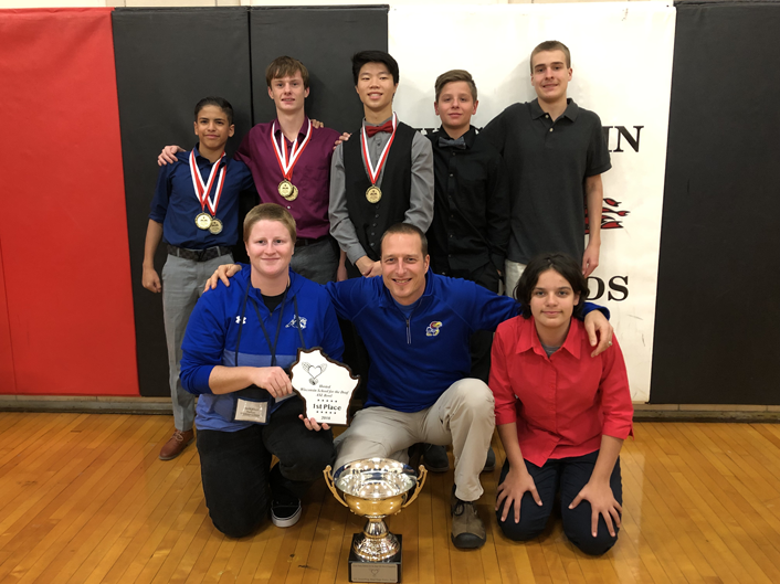 Picture of a group with a trophy for 2018 ASL Bowl Team Championship