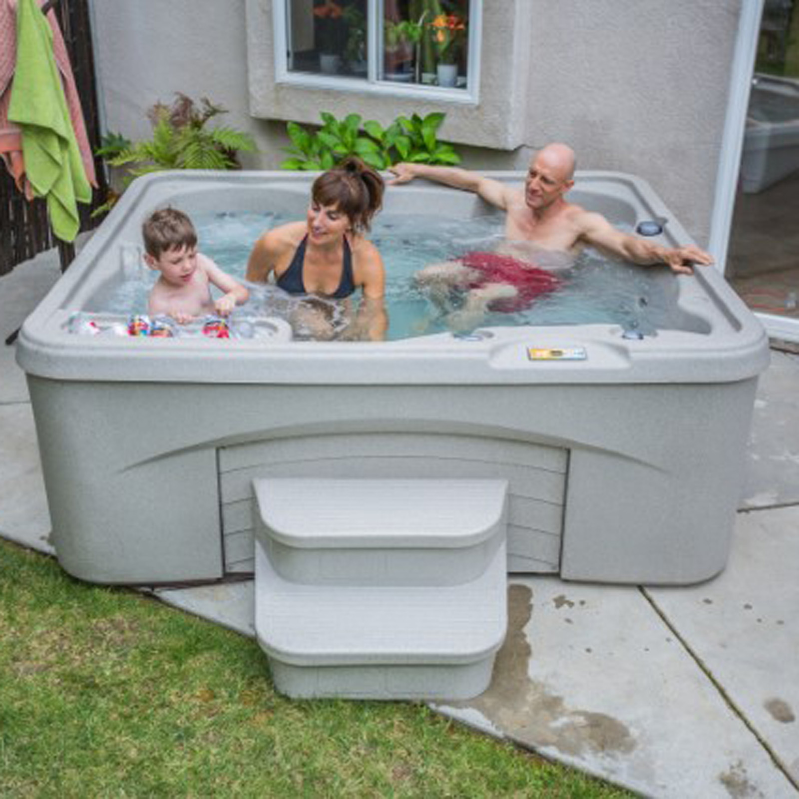 Fantasy Spas Spa & Tub Manufacturers, Inc.