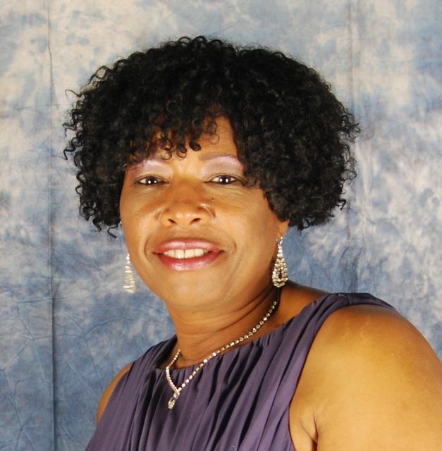 Gadsden County High School: Teachers - Linda Thomas - About the Teacher